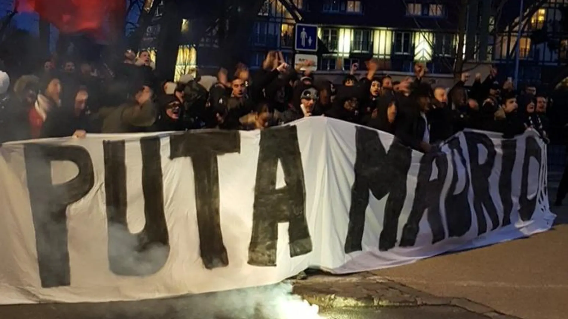 Pancarta en la que se leía: «Puta Madrid»