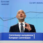 Pierre Moscovici durante la presentación de las previsiones comunitarias