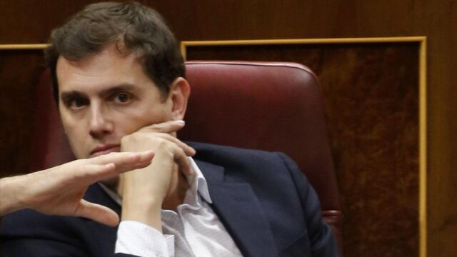 El presidente de Ciudadanos, Albert Rivera en el Pleno del Congreso/Foto: Efe
