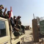 EMiembros del Ejército iraquí avanzan hacia el centro de la ciudad de Tal Afar