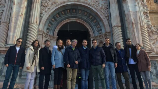 El vicesecretario de comunicación del PP, Pablo Casado, ayer en la Basílica de la Santa y Vera Cruz de Caravaca