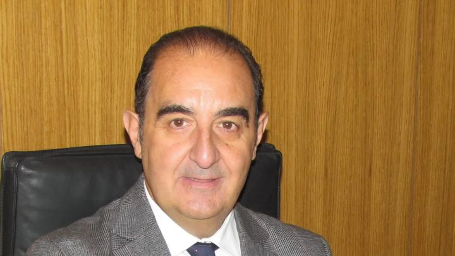 José Sevilla, presidente del Colegio Oficial de Dentistas de León