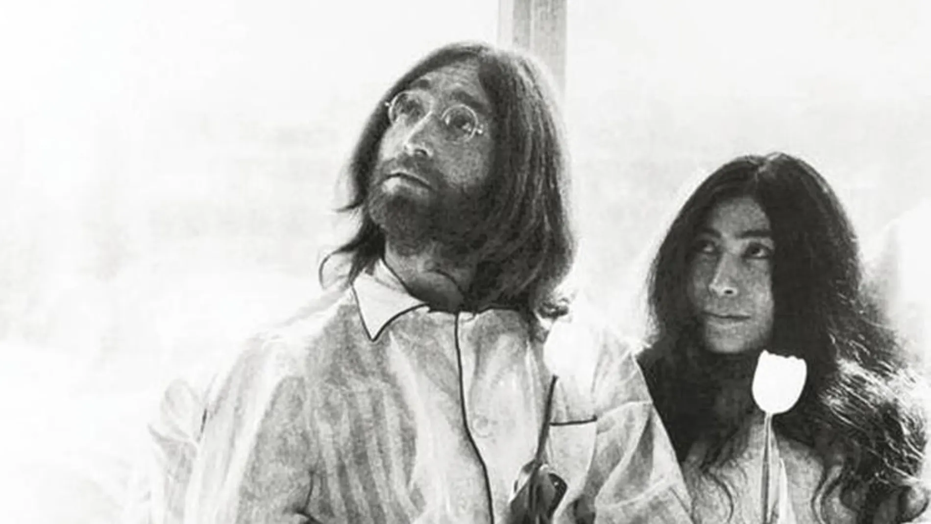John Lennon y Yoko Ono protagonizaron la imagen más patéticamente snob de aquella «izquierda exquisita»