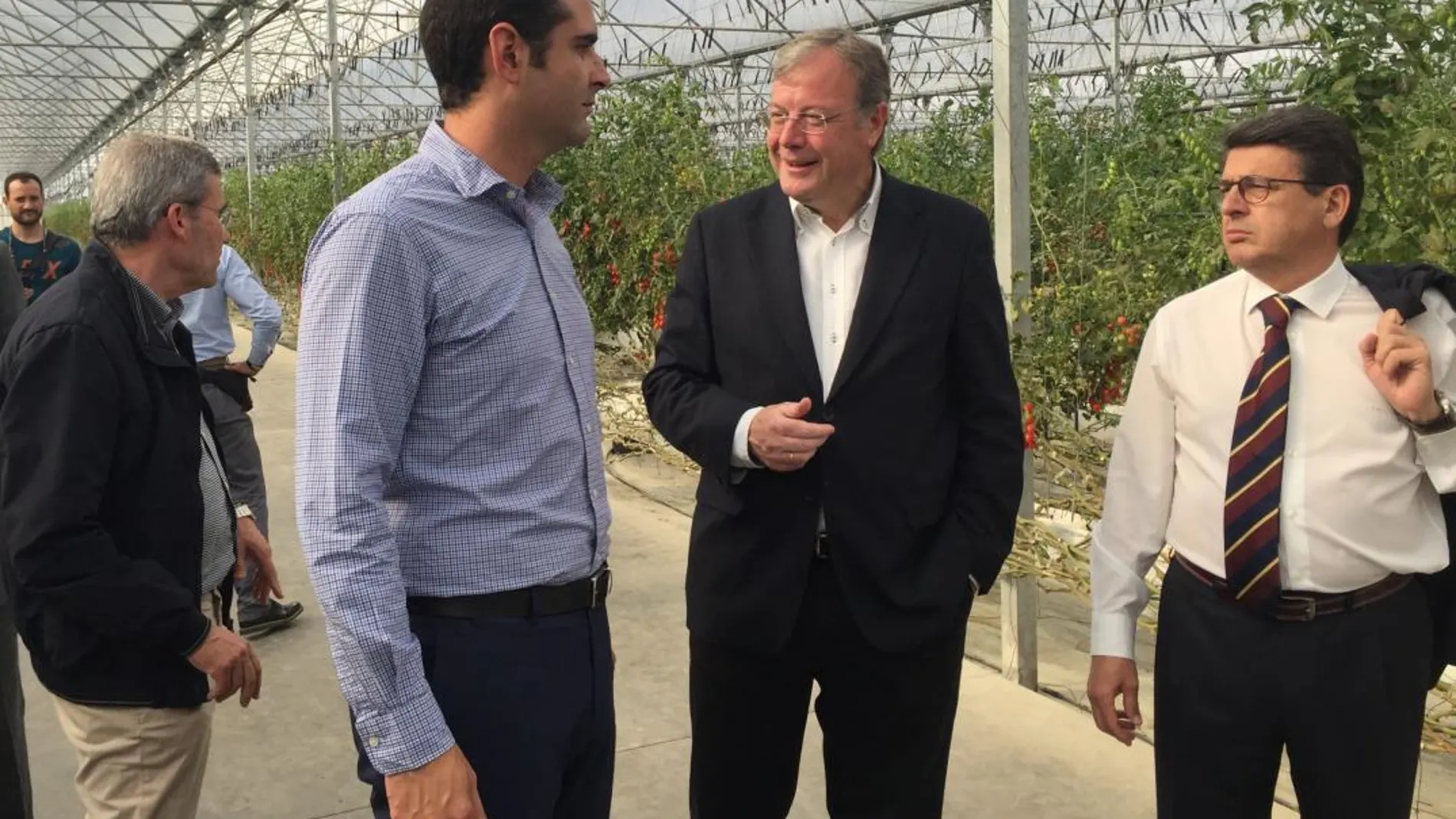 El alcalde de León, Antonio Silván, visita la empresa almeriense “Grupo Caparros” /Ayuntamiento de León