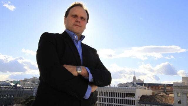 Daniel Lacalle: «La única solución para recortar el déficit es reducir los gastos»