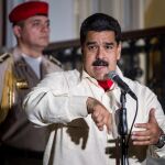 Liberan a tres opositores venezolanos un día después de inicio del diálogo