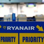 Puestos de facturación de Ryanair / REUTERS