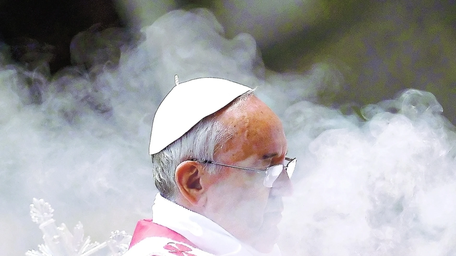 El Papa Francisco durante una homilía/AFP