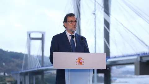 Rajoy, durante el acto de inauguración de la ampliación del puente de Rande, en Pontevedra.