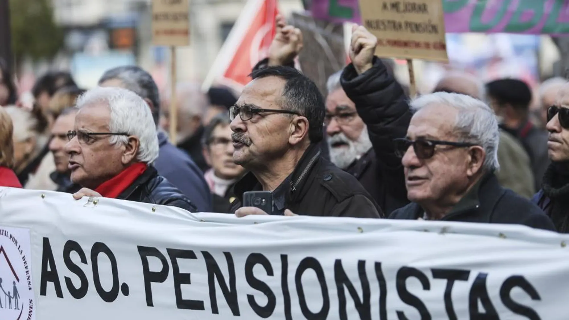 Miles de pensionistas han salido a la calle a protestar esta semana