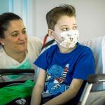 Pablo tiene diez años, enfermó hace dos y está a la espera de recibir cinco órganos. Tras el rechazo de un primer trasplante, ha vuelto a la lista de espera / Fotos: Alberto R. Roldán