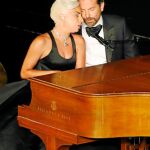La pareja artística, Cooper y Gaga, durante la ceremonia de los Oscar