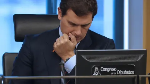 El líder de Ciudadanos, Albert Rivera, durante la reunión Grupo Parlamentario Ciudadanos, esta mañana en el Congreso. EFE/ J.J.Guillen