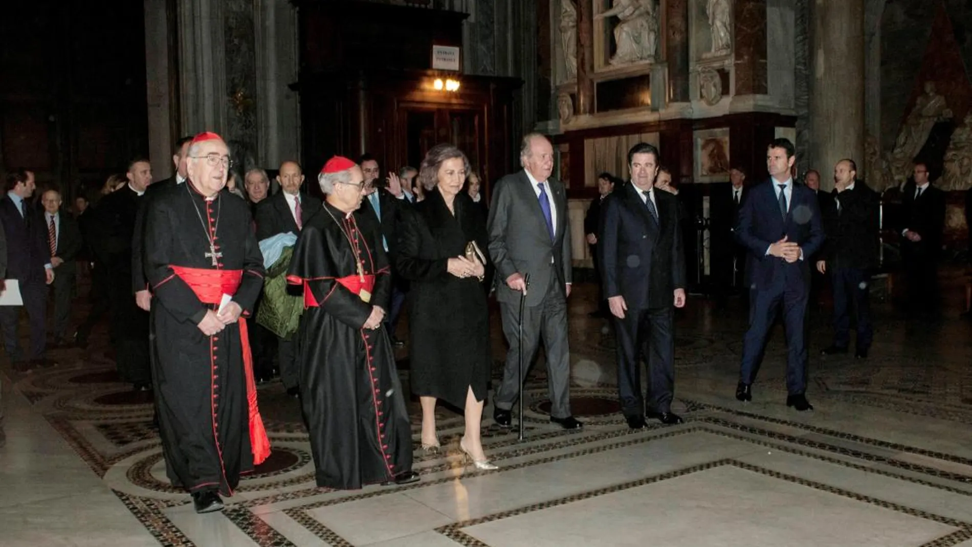 Don Juan Carlos y Doña Sofía, a su llegada a la inauguración de la nueva iluminación de la Basílica de Santa María la Mayor