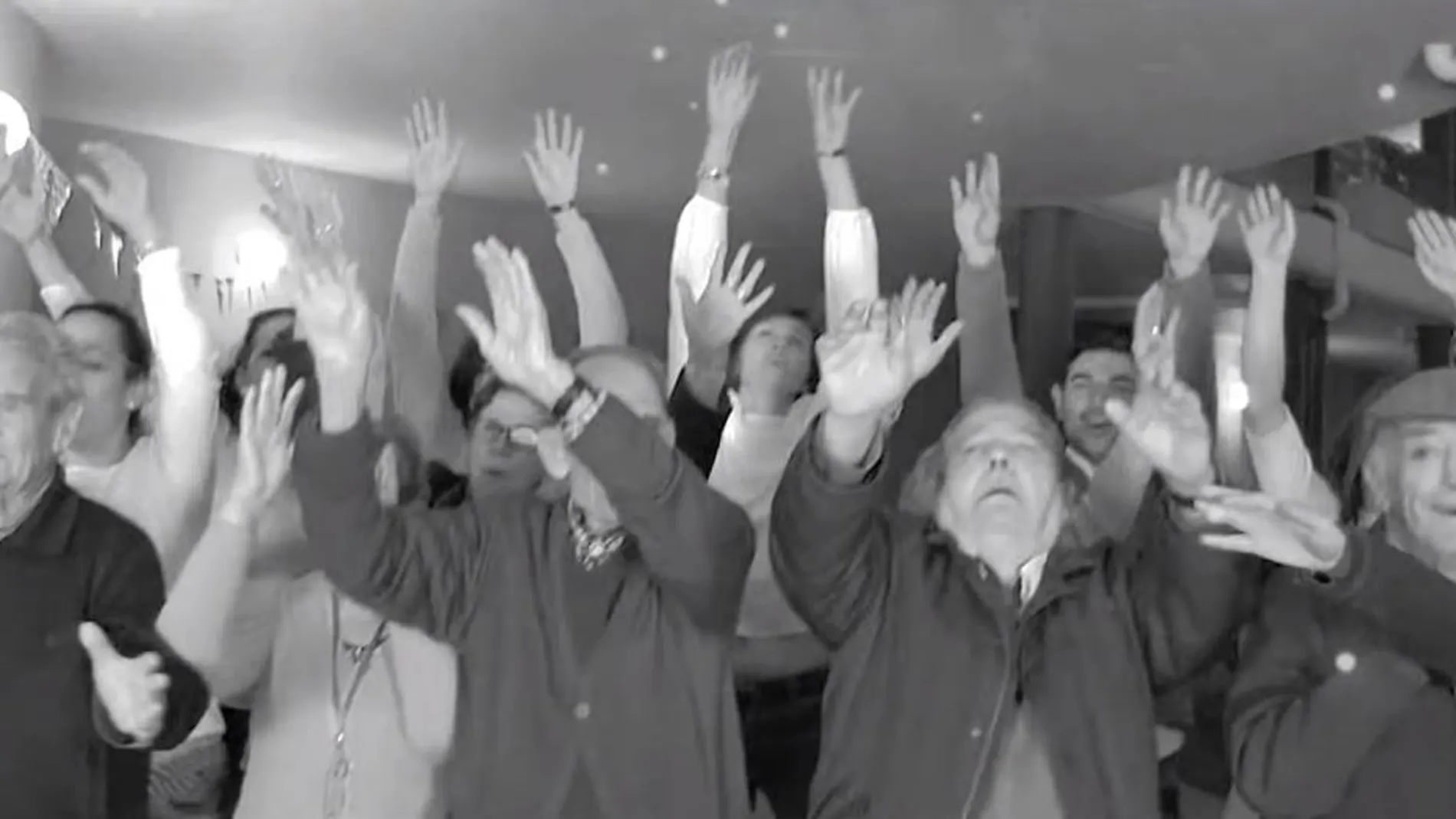 Los ancianos de la Fundación Elder cantan “Nuestra canción”