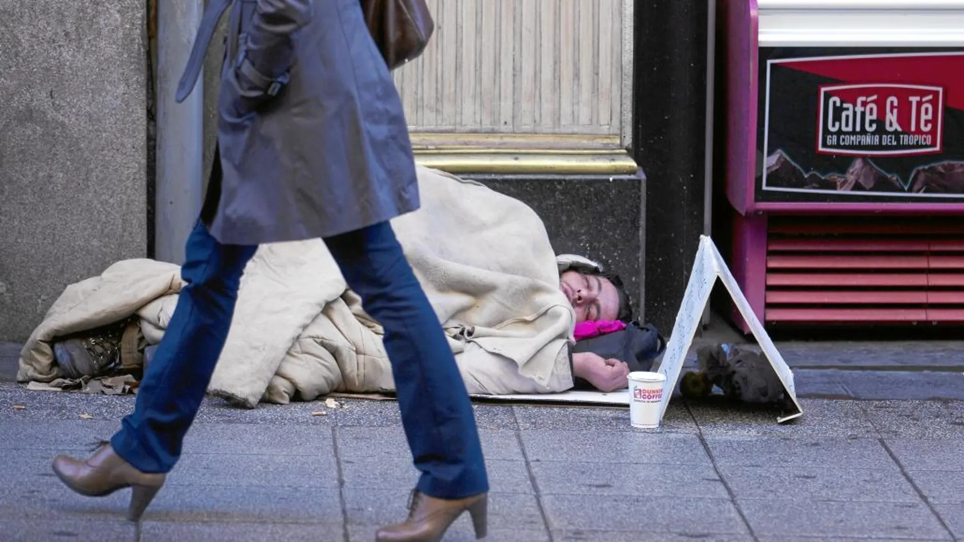 La mayoría de personas sin hogar acabaron en la calle por falta de trabajo. Un 63’2 por ciento son extranjeros