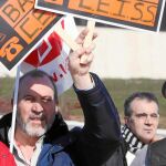 Protesta llevada a cabo por trabajadores del banco Ceiss, a las puertas de las Cortes de Castilla y León, el pasado mes de febrero