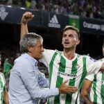Setién felicita a Fabián tras el segundo gol