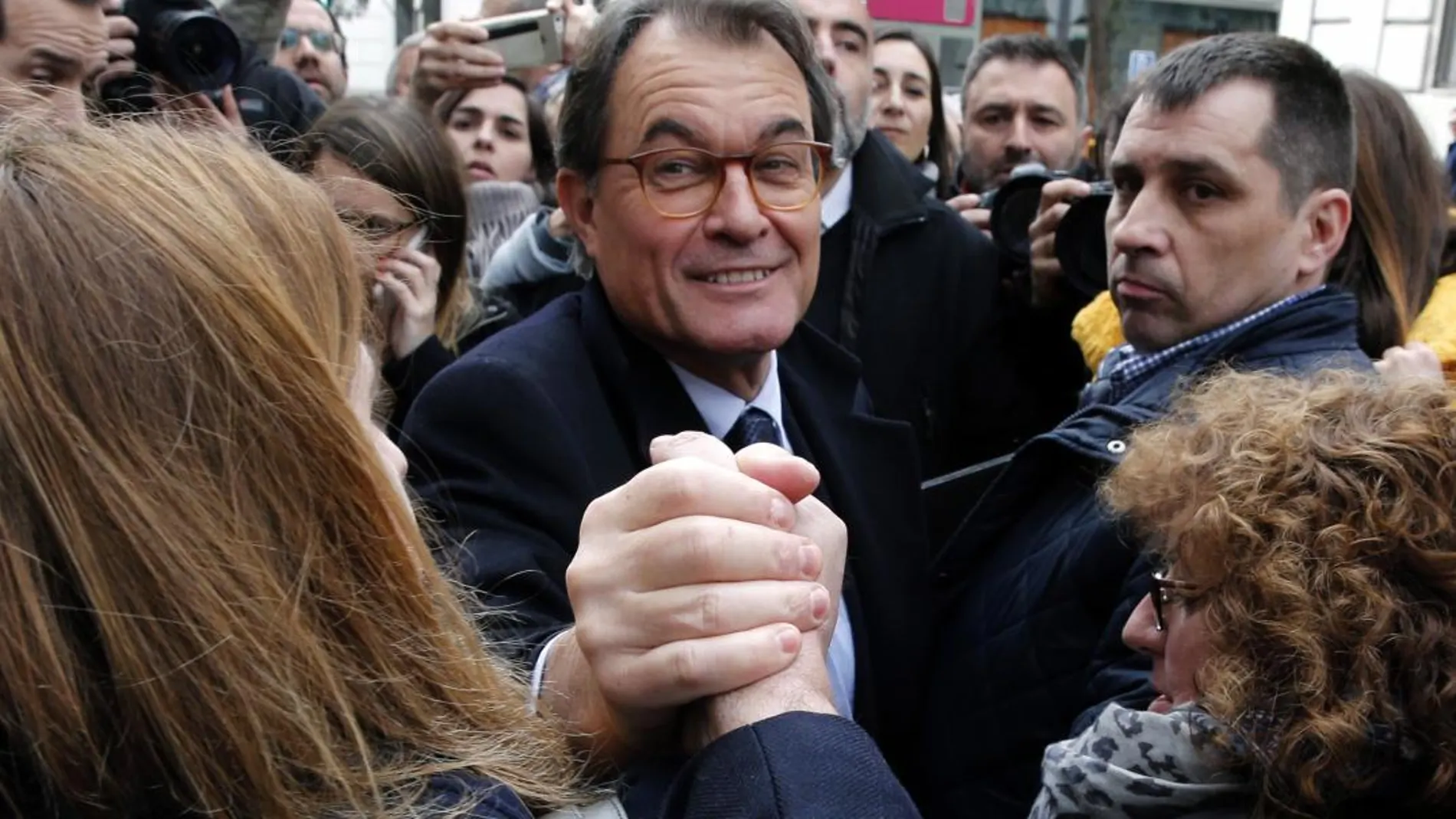 El expresidente de la Generalitat Artur Mas , a su salida de Tribunal Supremo donde ha declarado ante el juez Pablo Llarena el pasado mes de febrero/ Efe