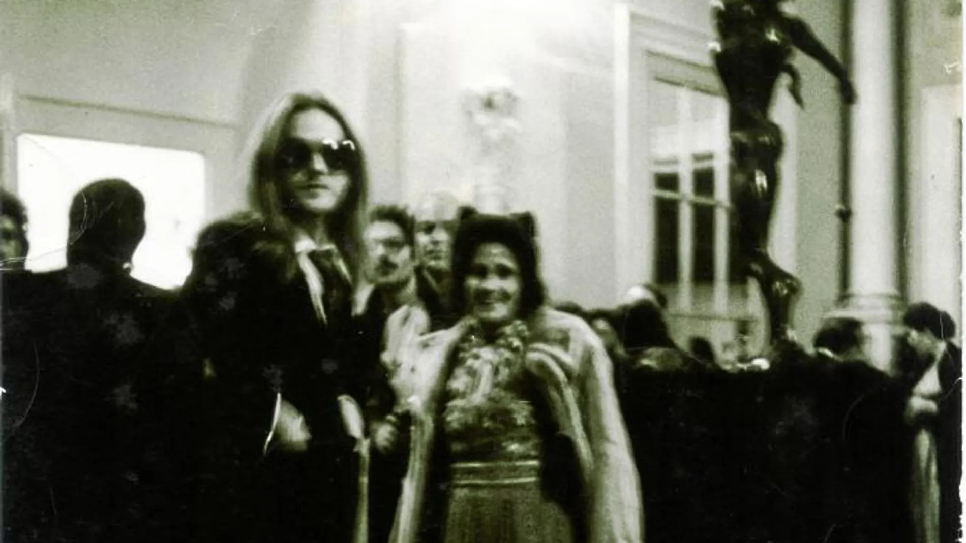 Jeff Fenholt, junto con Gala, en la inauguración del Museo Dalí de Figueras