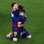 Messi, con uno de sus hijos