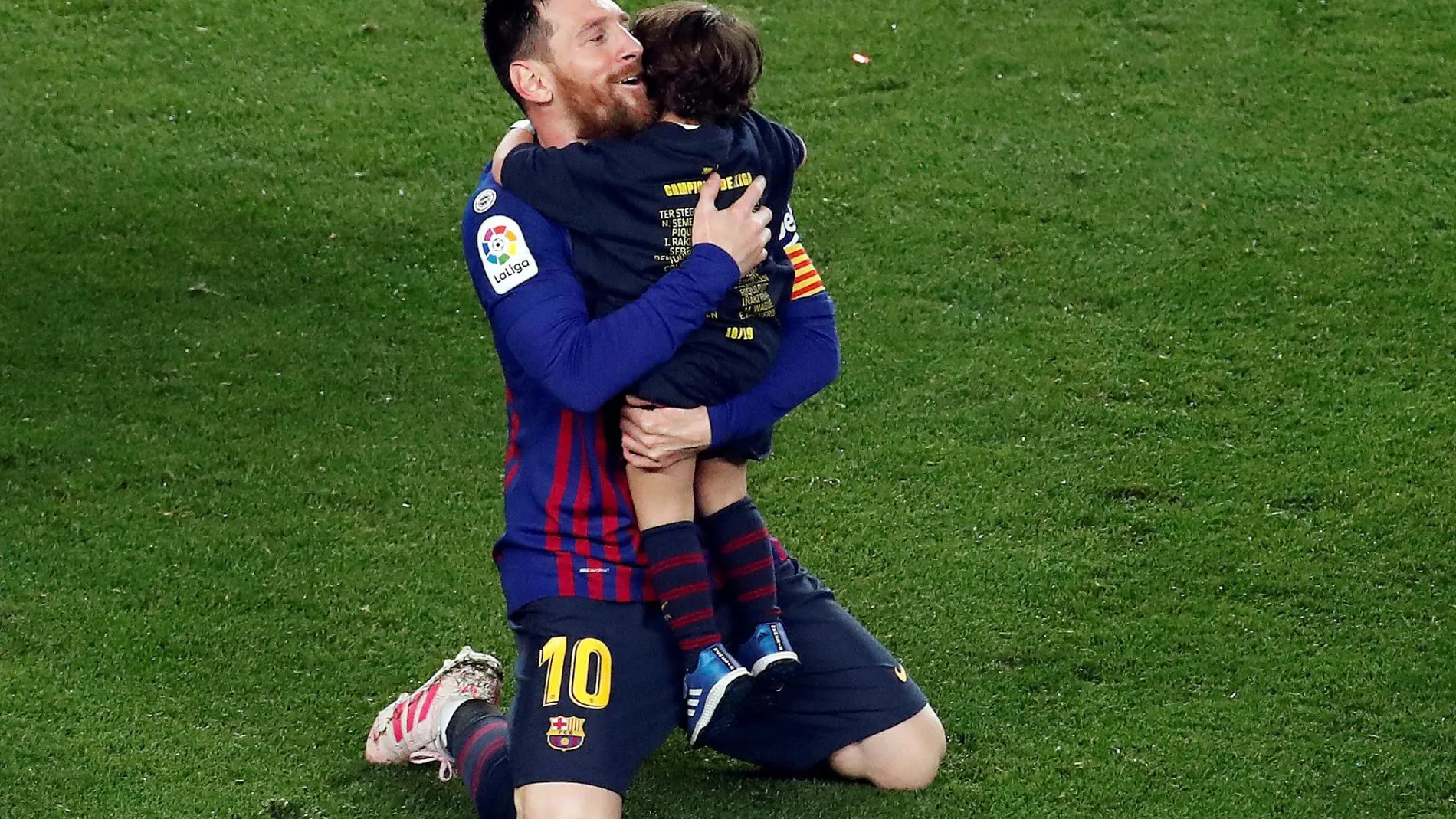 Messi, con uno de sus hijos