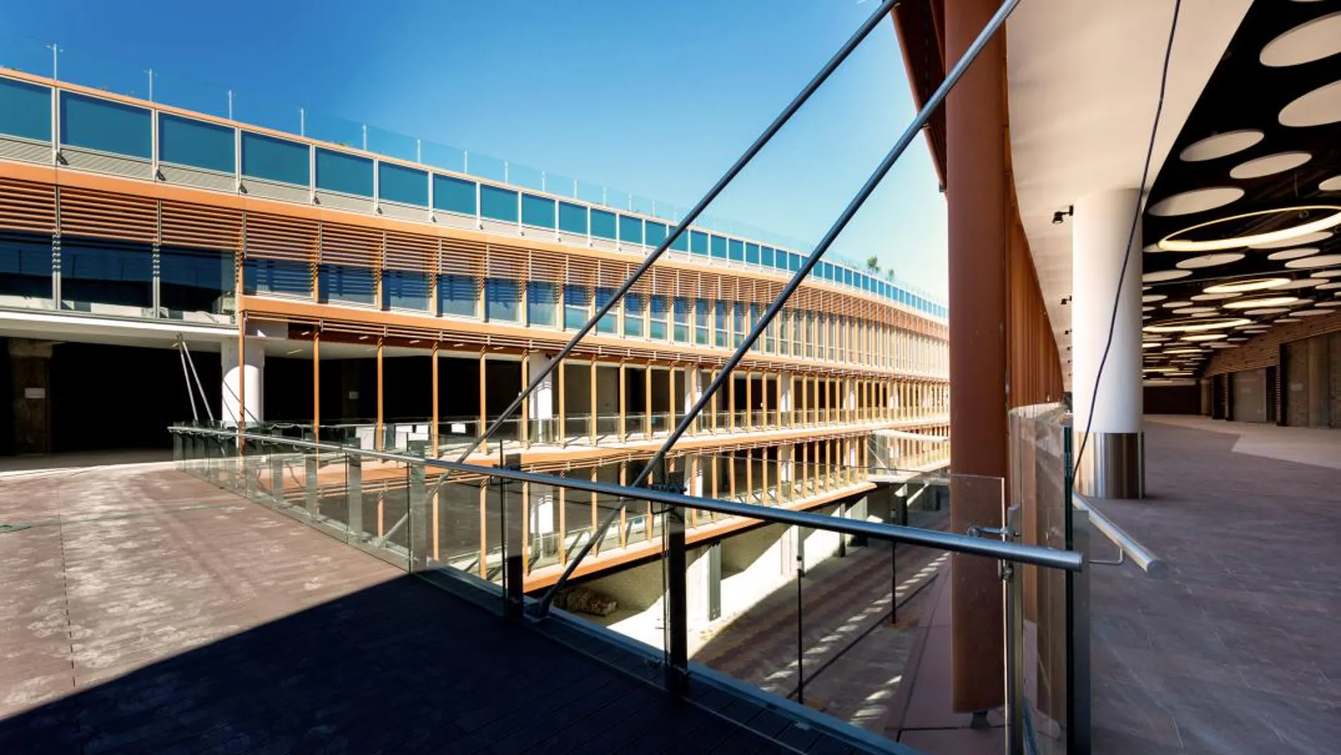 Finalizan las obras del Centro Comercial Torre Sevilla