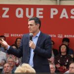 El presidente del Gobierno y candidato por el PSOE a la reelección Pedro Sánchez, en una cato en San Sebastián / Foto: PSOE