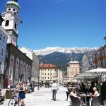 Durante el verano, las calles de la ciudad austriaca se llenan de vida y actividad al aire libre.