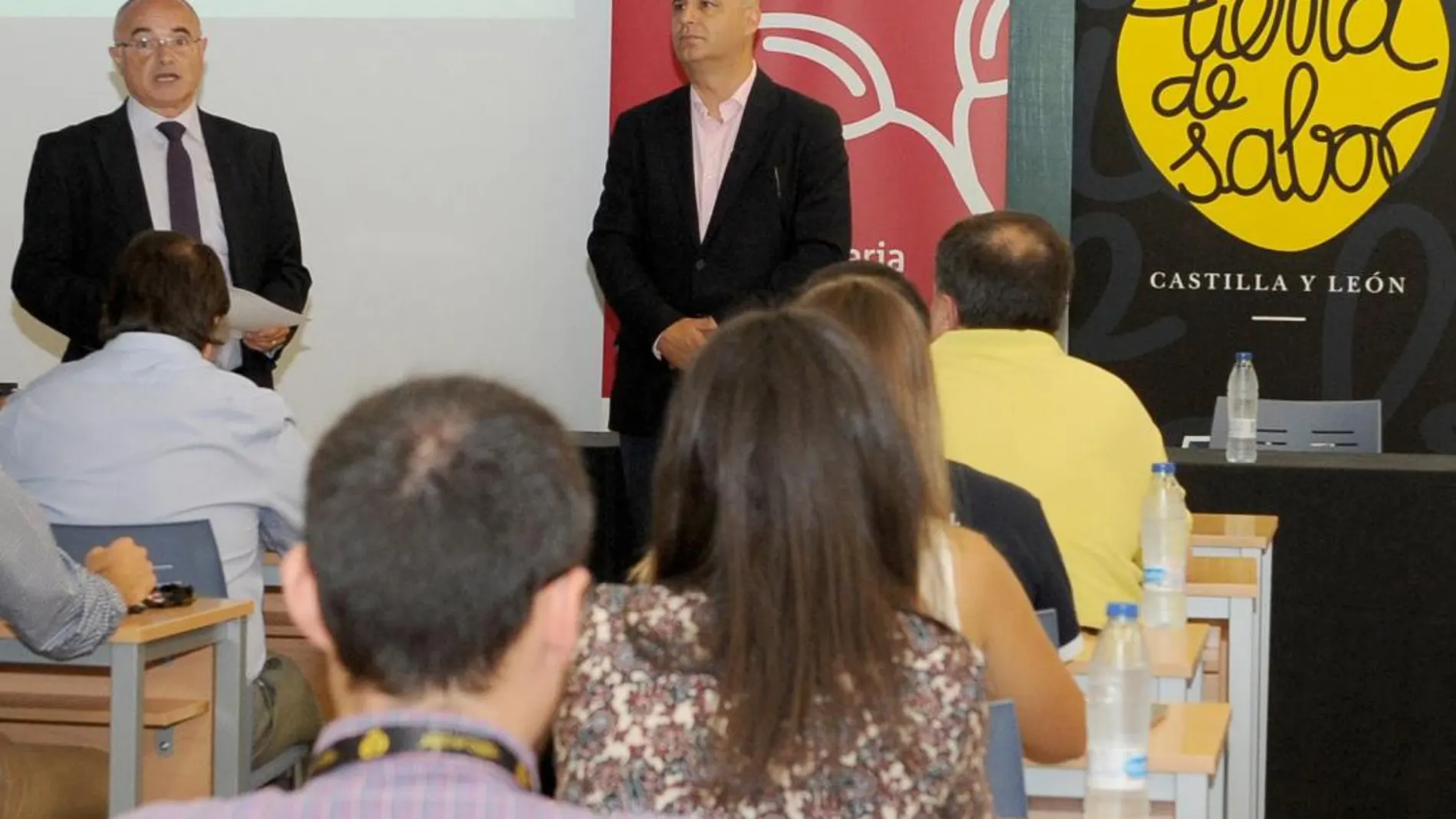 El viceconsejero de Desarrollo Rural, Jorge Llorente, inaugura la II edición de Agricool