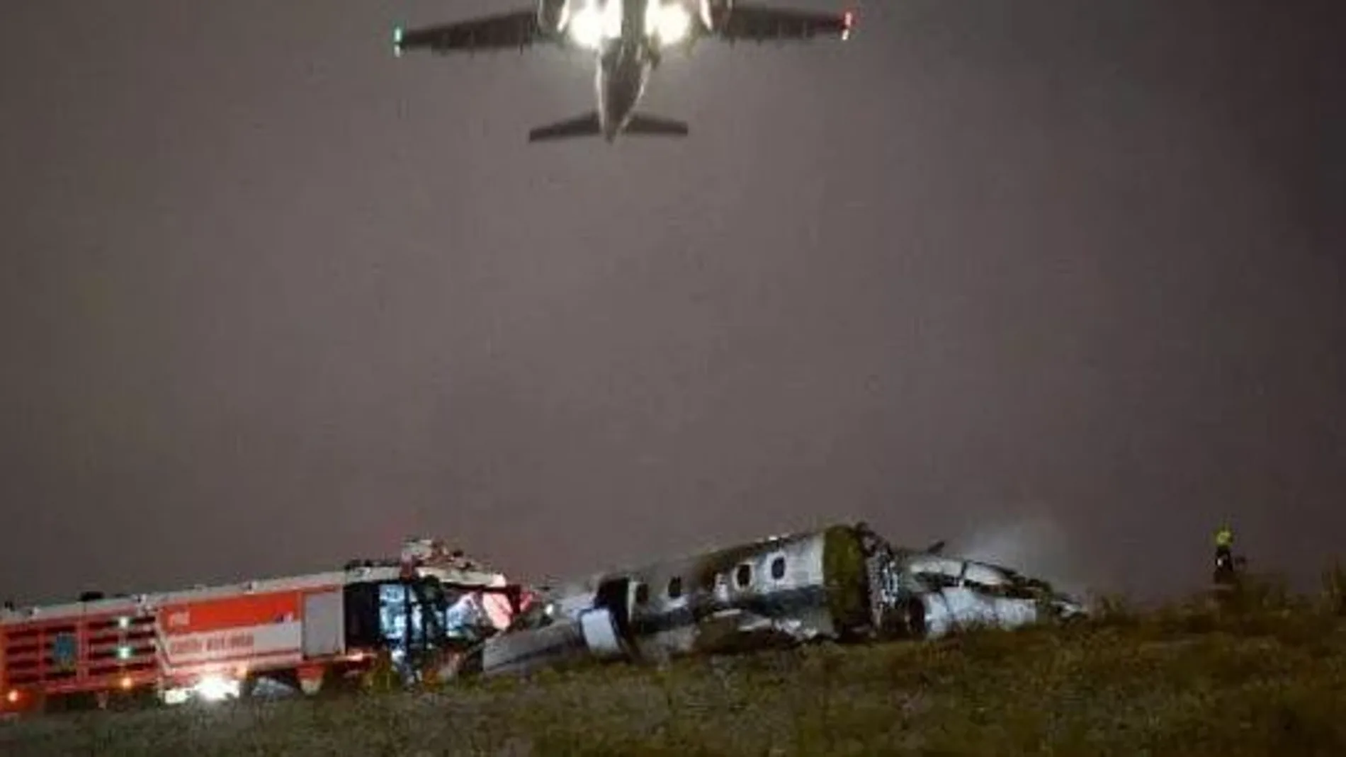 El ATR-72 chocó contra la cima de una de las montañas de la sierra Dena, situada en la cordillera Zagros, entre las provincias de Isfahán y Kohguiluye Boyer Ahmad.