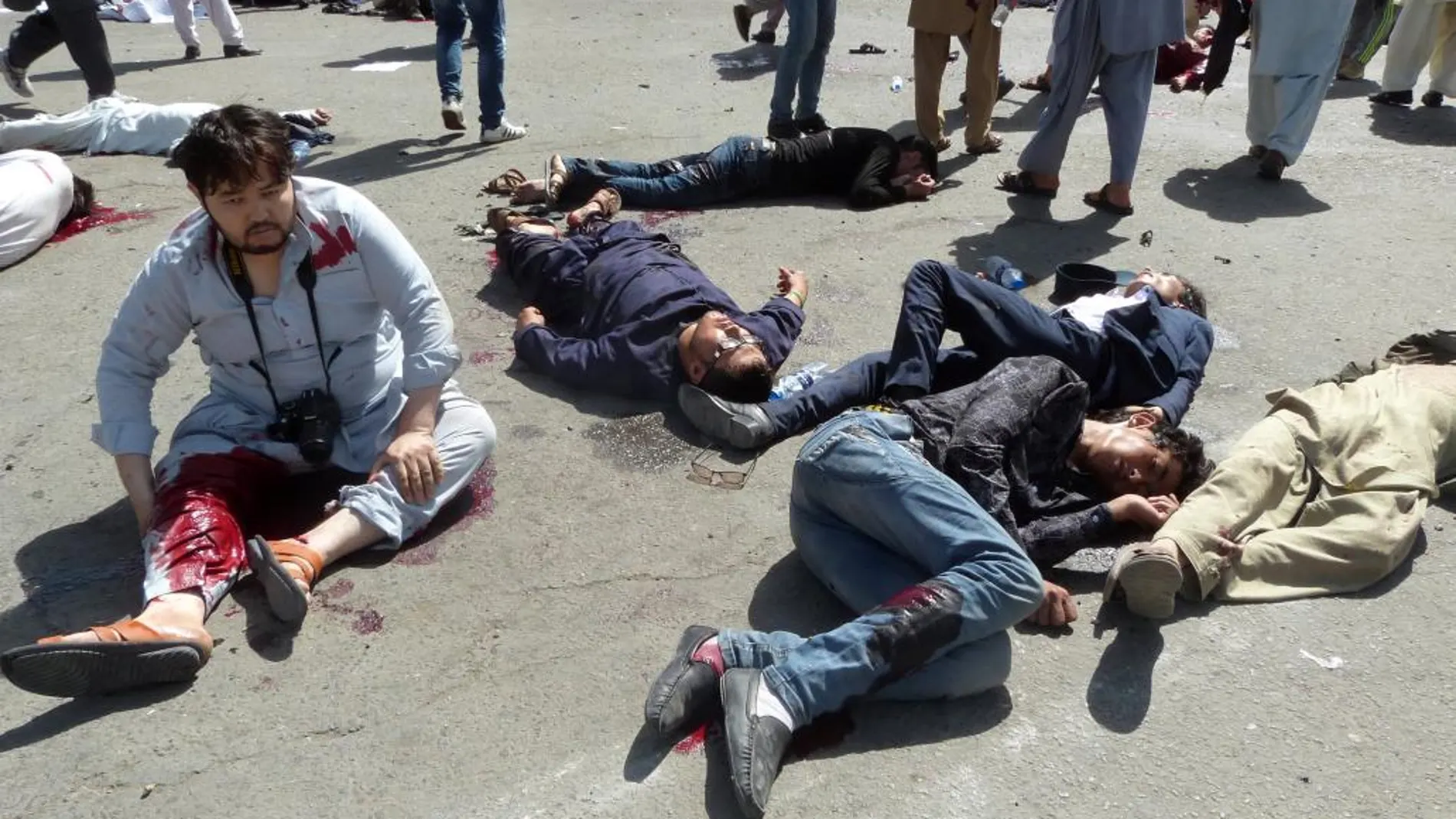 Muertos y heridos tras la explosión que se ha producido hoy en Kabul, en una marcha de la miniría étnica hazana.