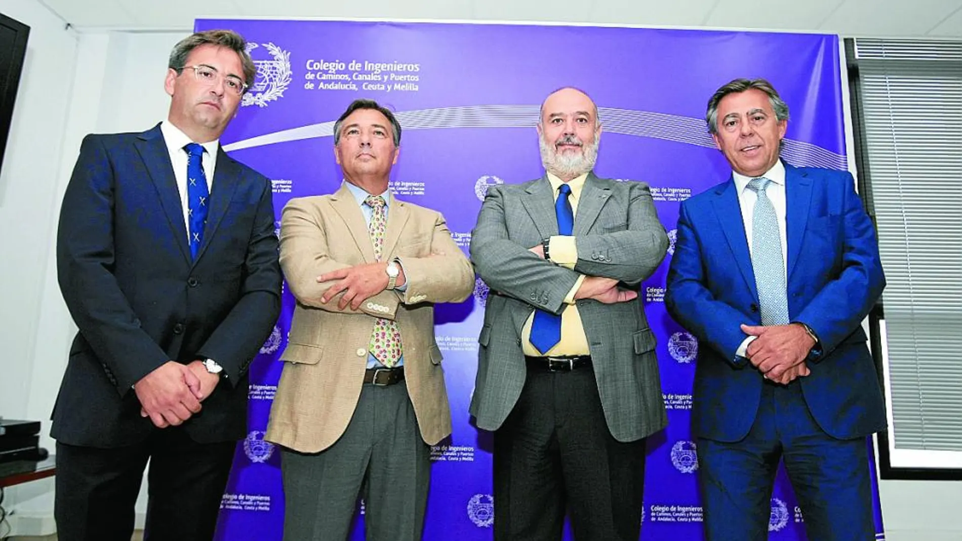 Ignacio Sánchez (Asica), Francisco Carmona (Fadeco), José Abraham Carrascosa (Colegio de Ingenieros) y Francisco Felipe Fernández (Ceacop) se ofrecieron para consensuar la estrategia en infraestructuras.