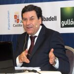 El consejero de Empleo, Carlos Fernández Carriedo, en la imagen durante su participación en el Foro de Empleo de El Norte de Castilla, ha destacado que estos datos de empleo «ponen de manifiesto que las cosas se están haciendo bien»
