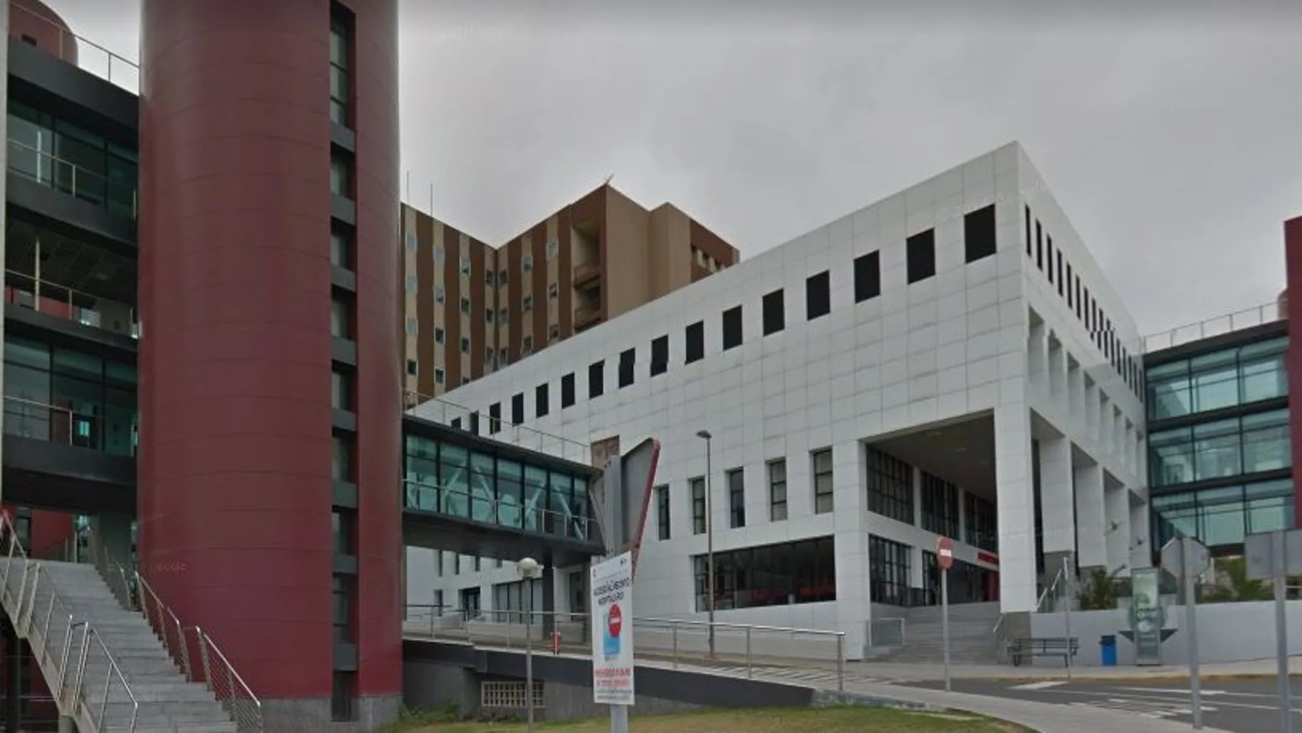 La mujer está ingresada en el Hospital Universitario Insular de Gran Canaria