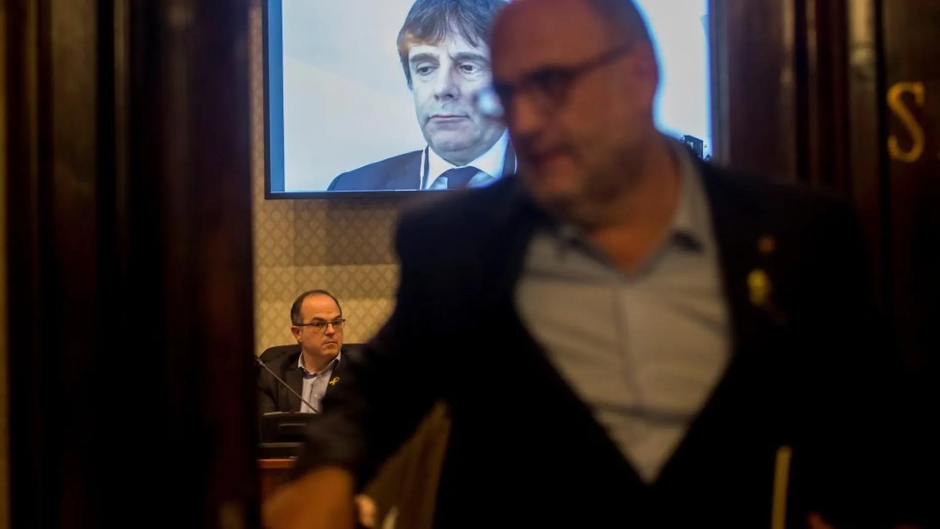 Carles Puigdemont ha participado a través de videoconferencia en la reunión del grupo parlamentario de Junts per Catalunya
