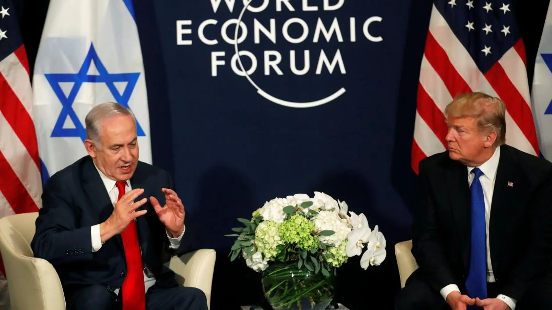 Donald Trump durante su encuentro con Benjamin Netanyahu en Davos/Reuters