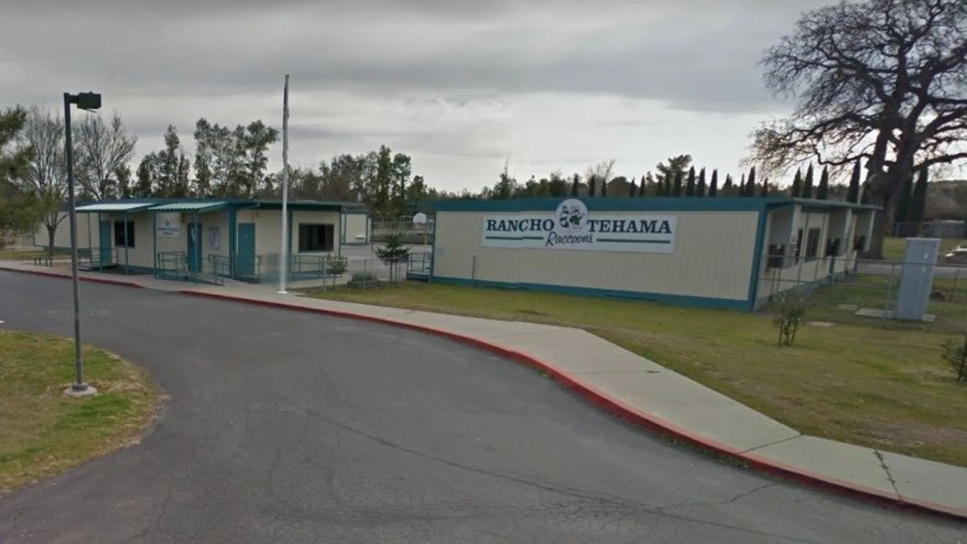 Un tiroteo cerca de una escuela de California deja al menos cinco muertos