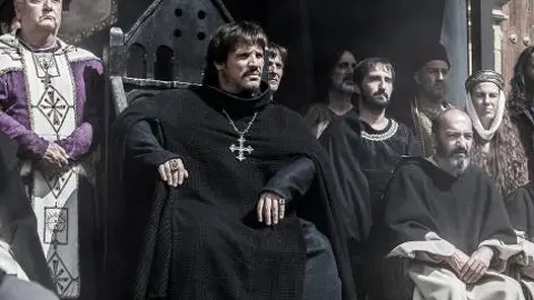 El encarcelamiento de Arnau y el plan de Elionor contra Mar, en ‘La Catedral del Mar’