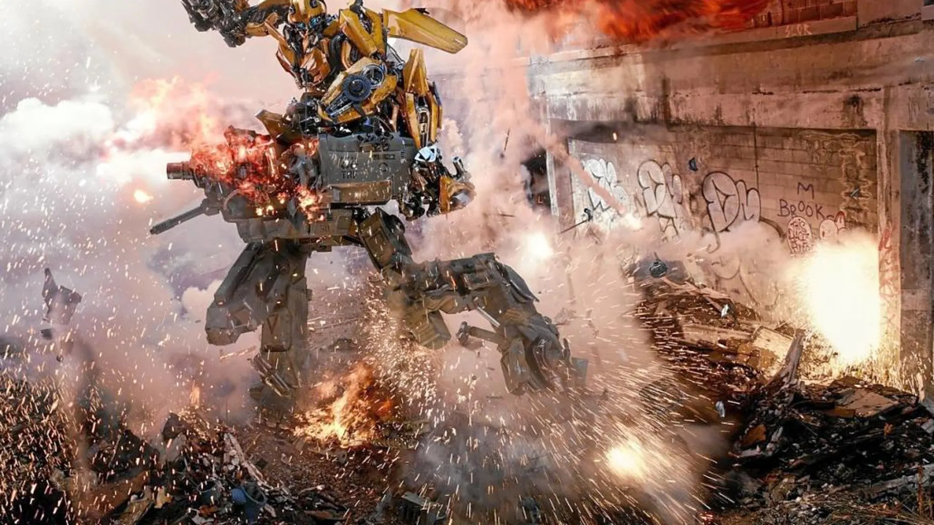 «Transformers»: Michael Bay le pone mucho ruido y poca furia