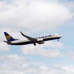 Los tripulantes de cabina de Ryanair irán a la huelga / Reuters