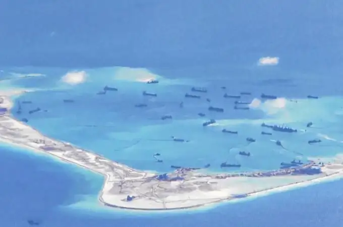 China saca músculo militar en Asia para defender su expansión marítima