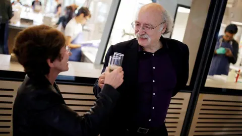 Duncan Haldane, celebrando el Nobel de Física