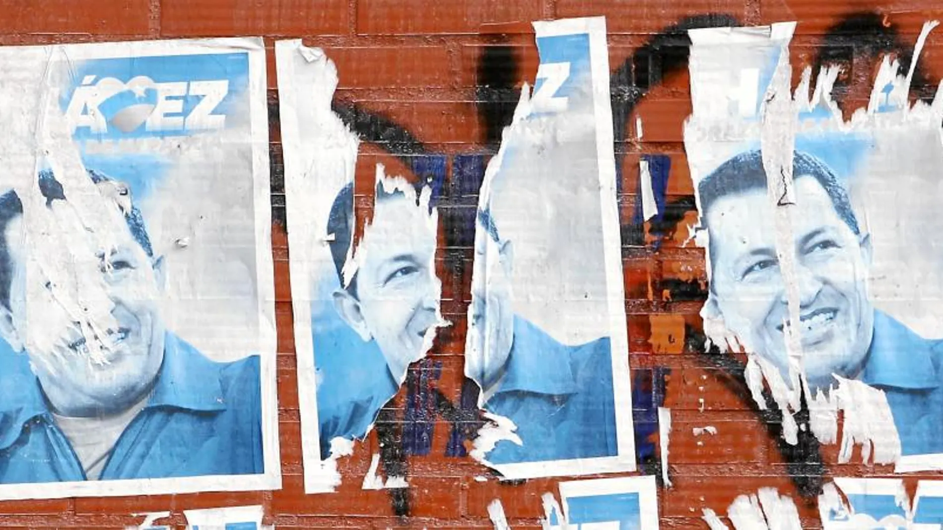 La imagen de Chávez sigue muy presente en las calles venezolanas, aunque ya empiezan a borrarse algunas huellas