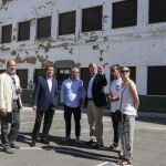 El alcalde de León, Antonio Silván, y varios concejales visitan las obras que se están realizando en los colegios
