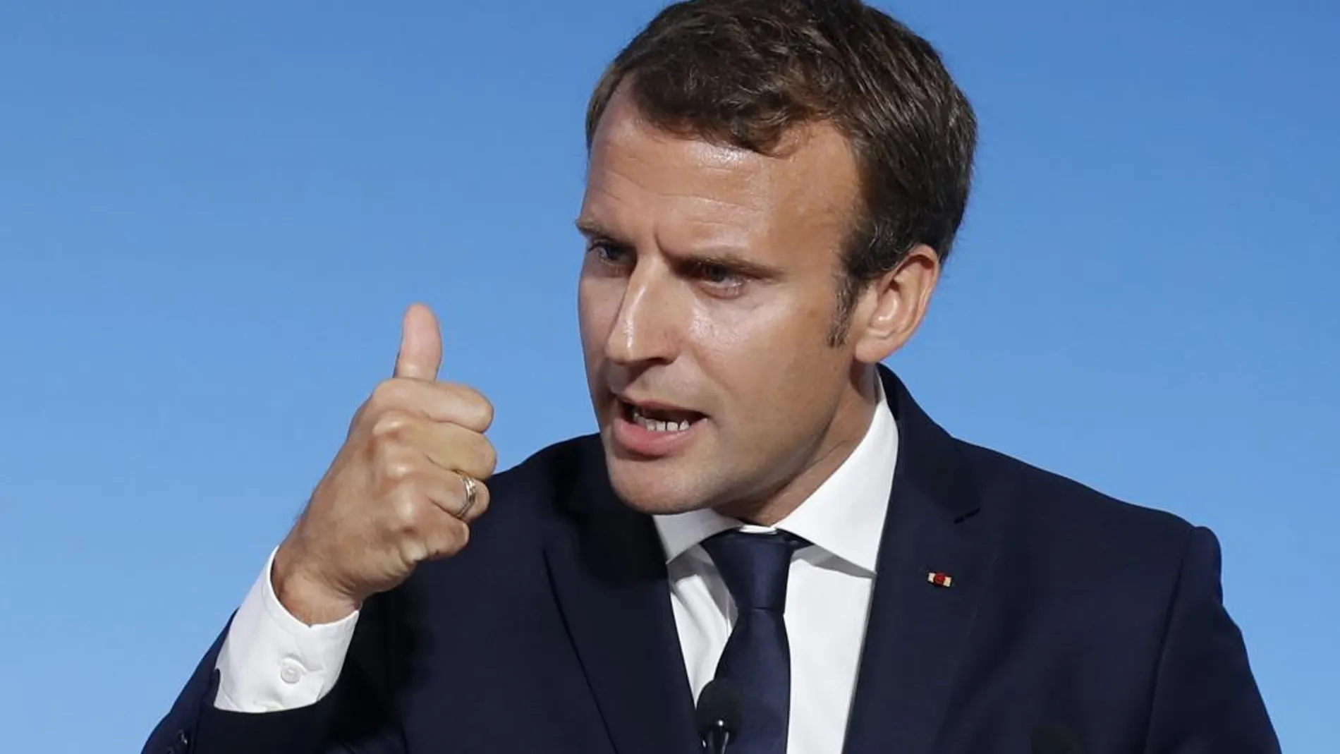 El presidente francés, Emmanuel Macron, pronuncia un discurso durante una reunión de los delegados del Gobierno en el Palacio del Elíseo