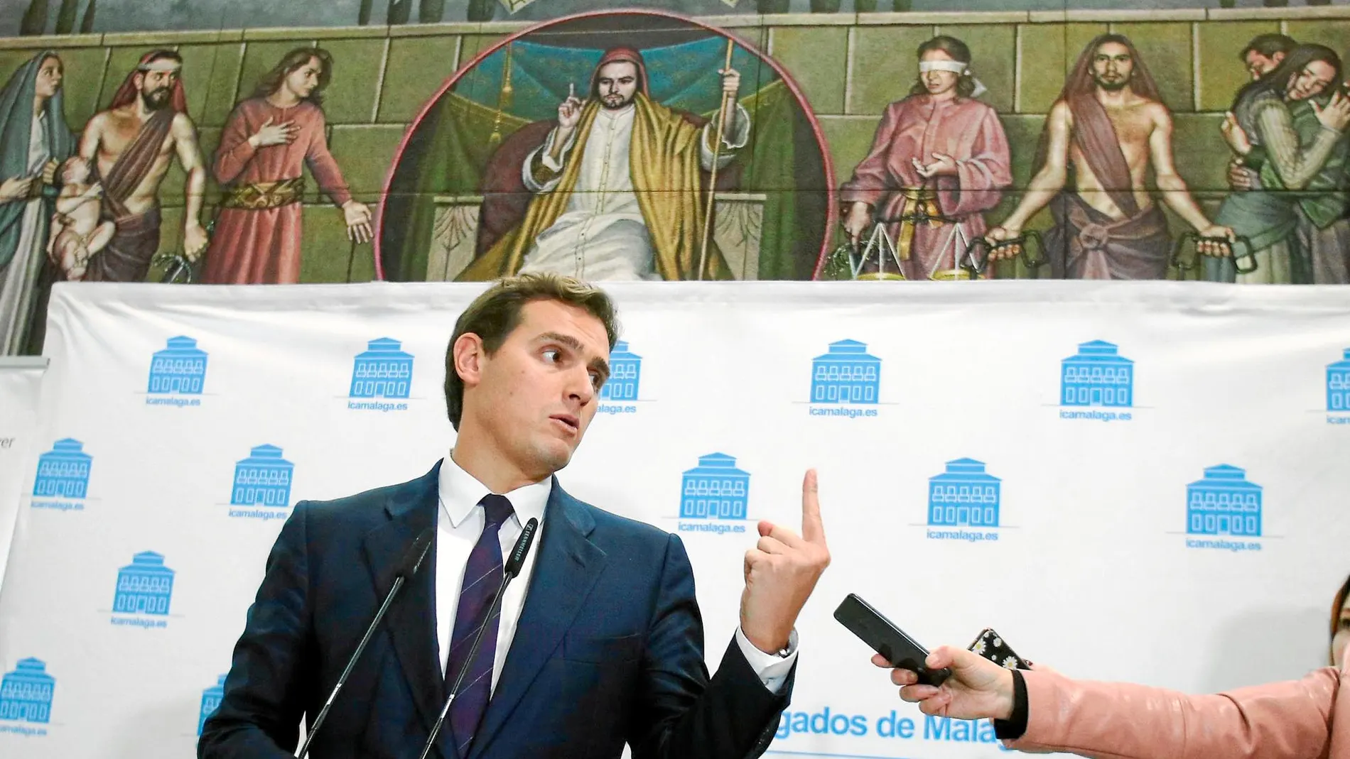 El líder de Ciudadanos recibió ayer un premio de la Asociación Mundial de Juristas en Málaga. Foto: Europa press