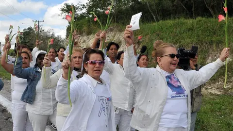 Las disidentes Damas de Blanco reclaman la libertad de los presos políticos en La Habana