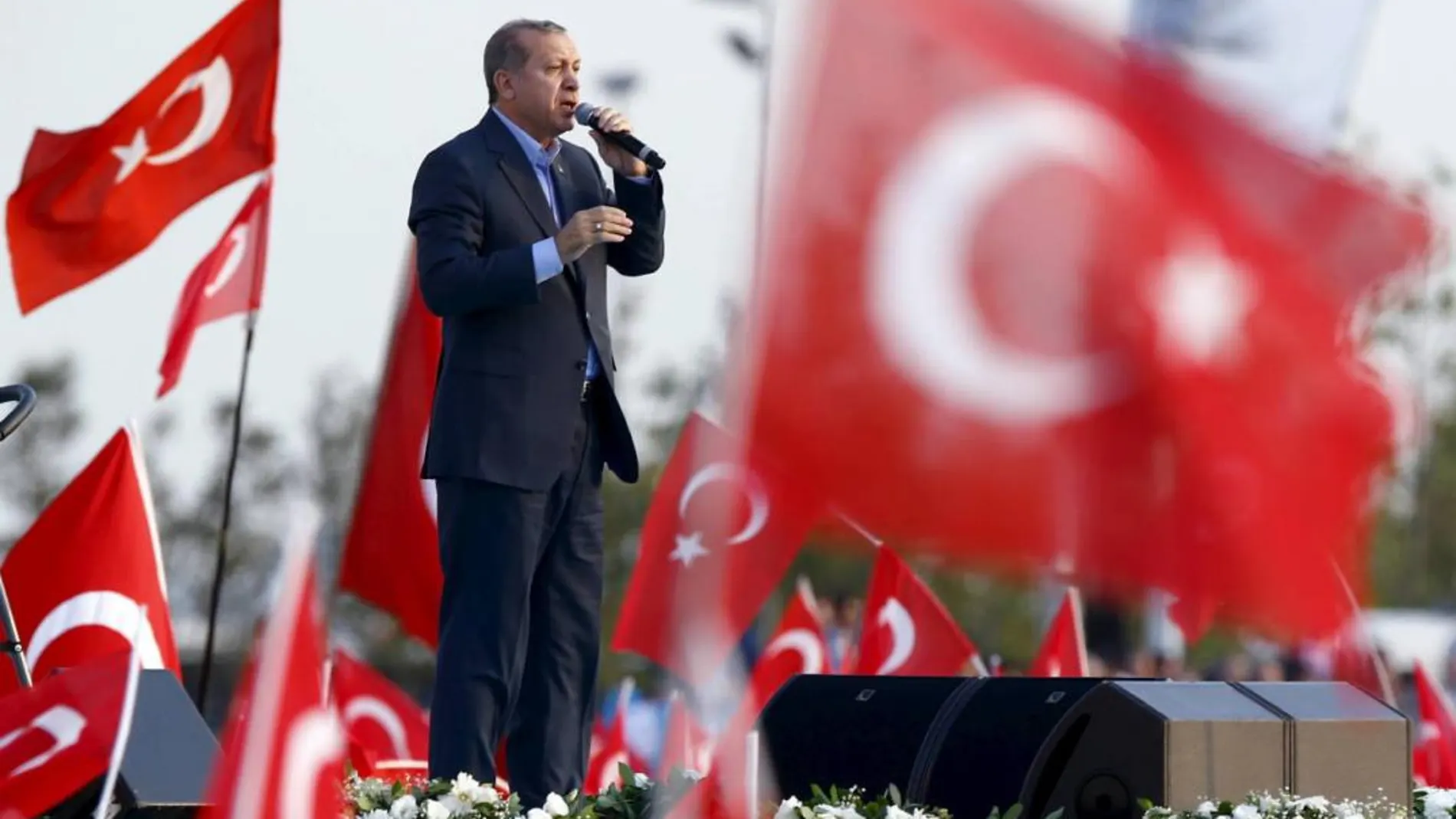 Imagen de archivo de Erdogan durante un discurso para condenar ataques del PKK en Estambul / Reuters
