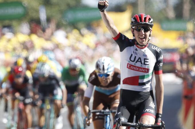 El irlandés Daniel Martin celebra su victoria en la sexta etapa del Tour de Francia / Ap